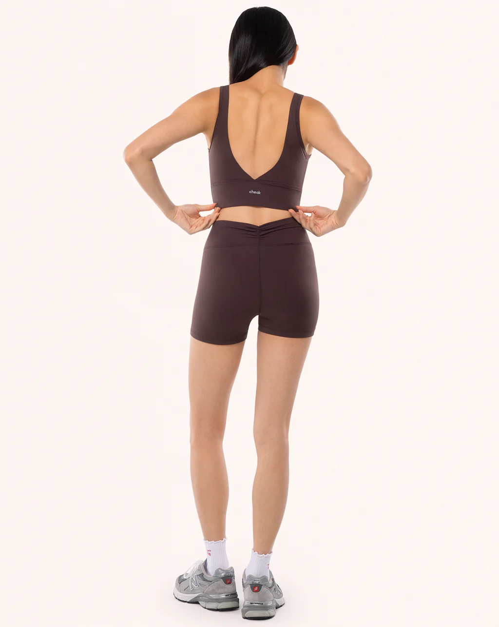 Contour Scrunch Short 4" - Image 10
