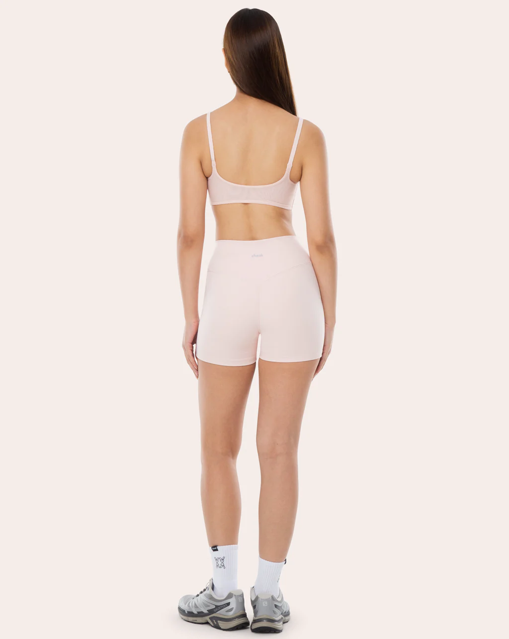 Define Invisible Scrunch Short 4" - Image 14