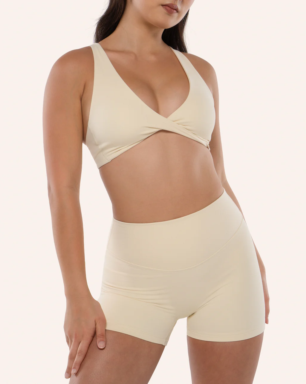 Define Invisible Scrunch Short 4" - Image 19