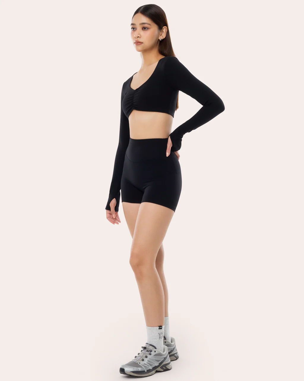 Define Invisible Scrunch Short 4" - Image 29
