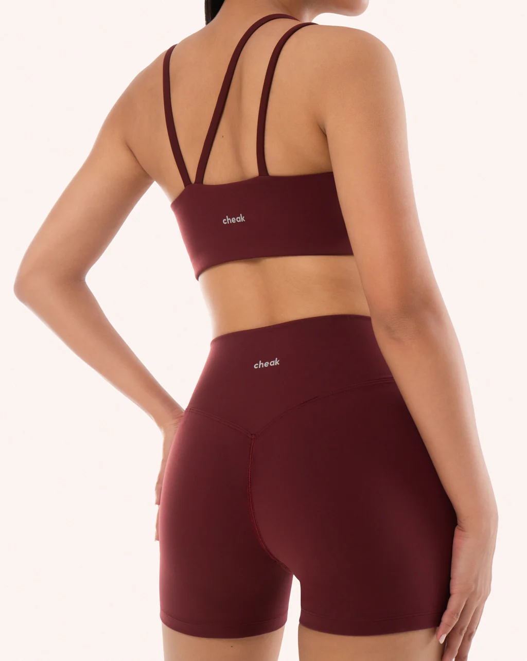 Define Invisible Scrunch Short 4" - Image 6