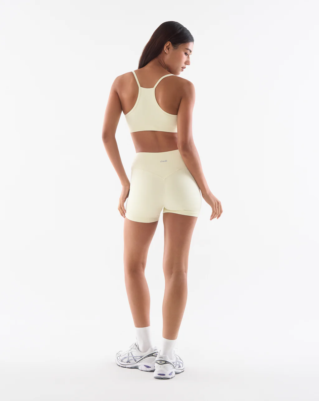 Define Invisible Scrunch Short 4" - Image 68