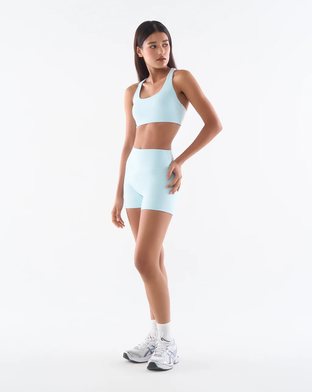 Define Invisible Scrunch Short 4" - Image 71