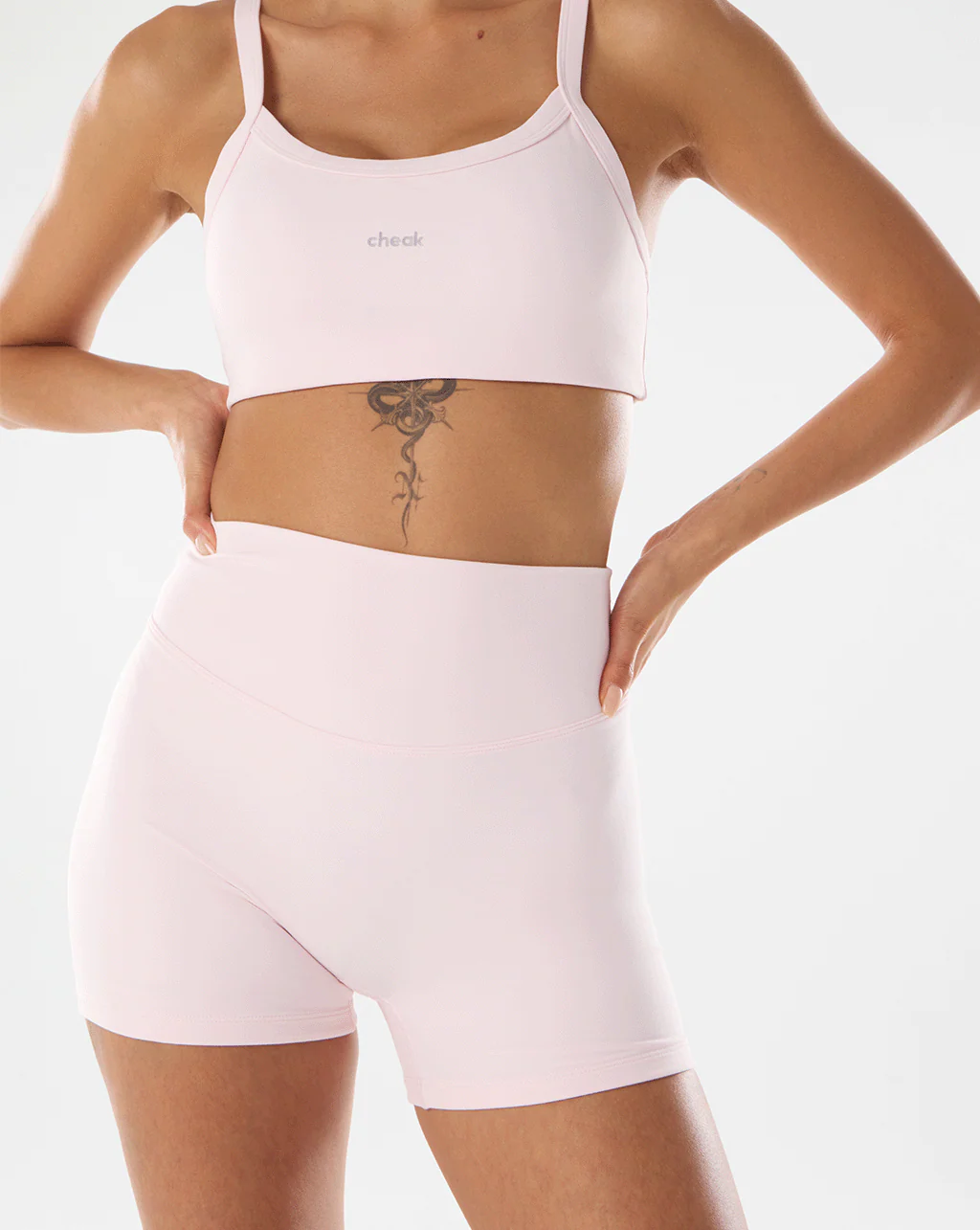 Define Invisible Scrunch Short 4" - Image 80