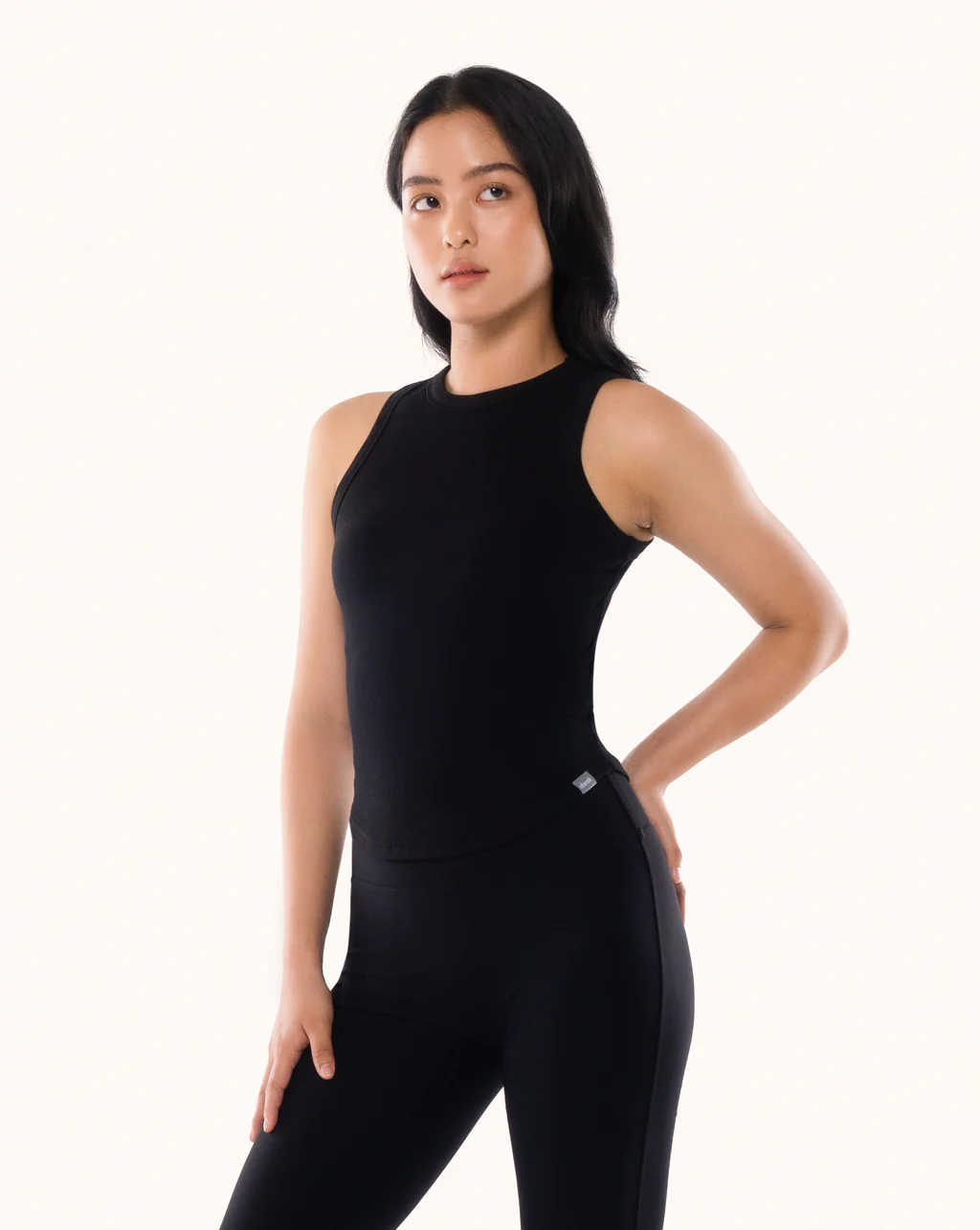 Form Tank - Image 6