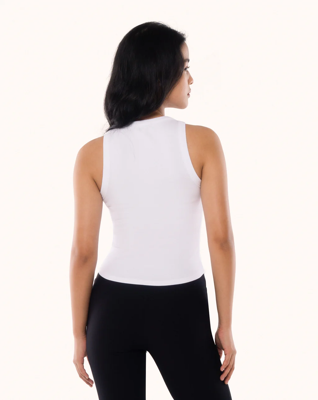 Form Tank - Image 9