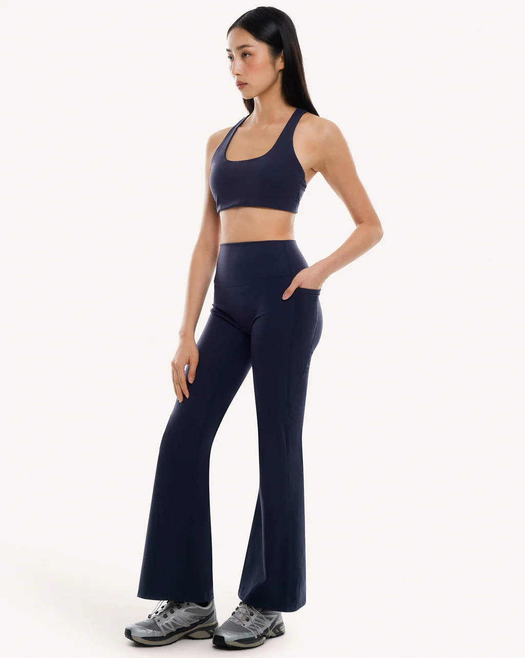 Power Flare Legging with Pockets 30" - Image 3