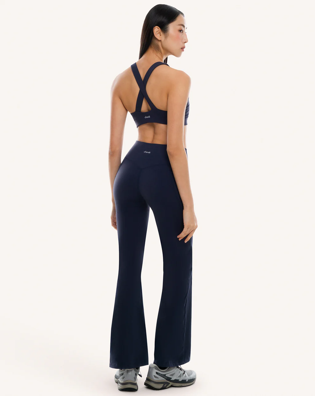Power Flare Legging with Pockets 30" - Image 4
