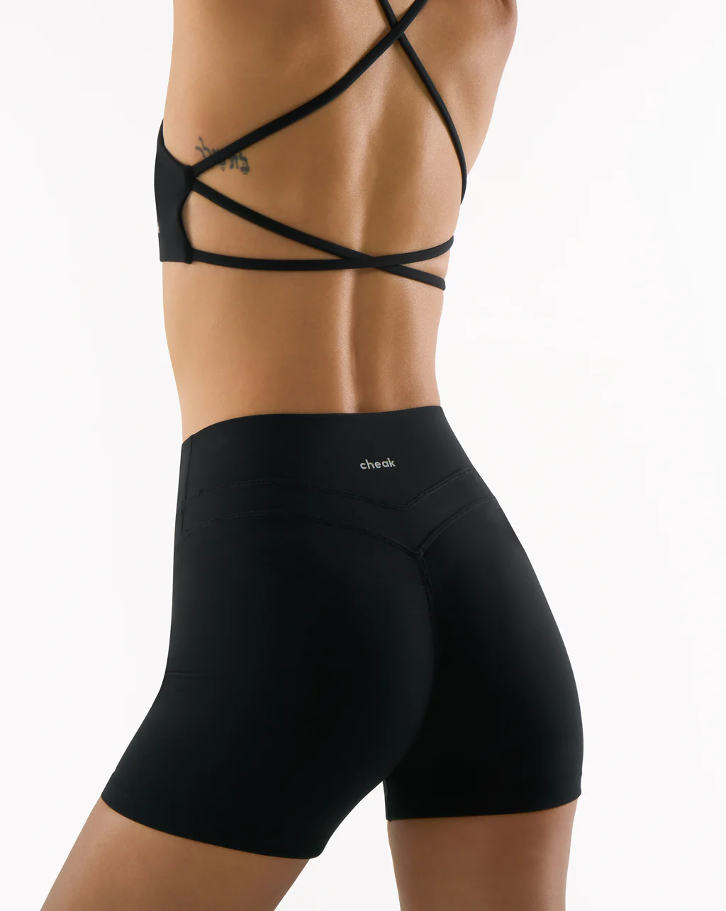 Sculpt Invisible Scrunch Short 4" - Image 15