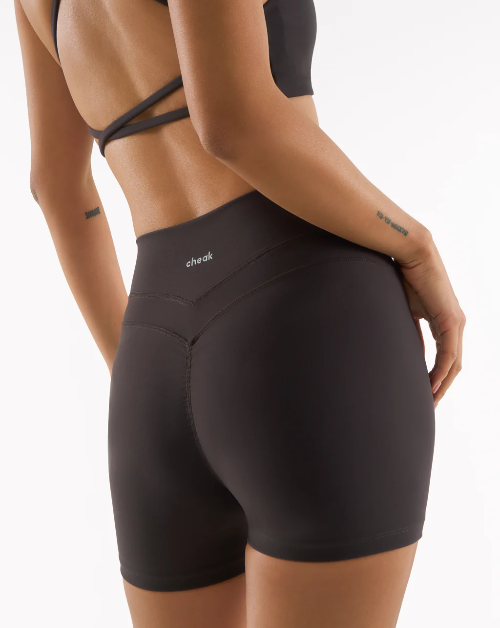 Sculpt Invisible Scrunch Short 4" - Image 21